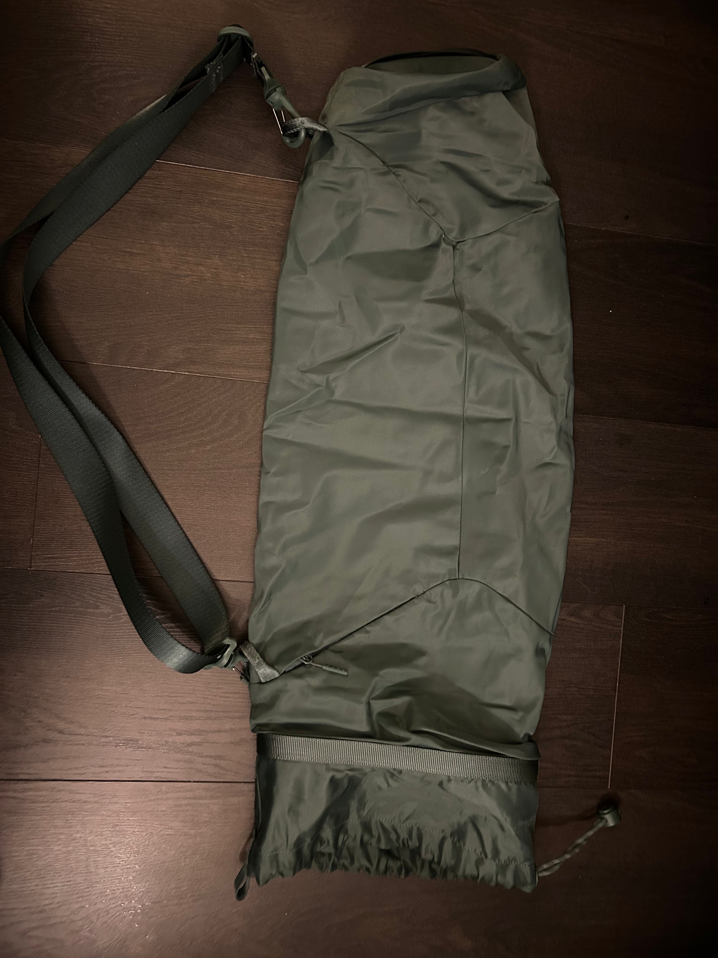 Lululemon Yoga Mat Bag – Dark Jade Green – Excellent Pre-Owned Condition