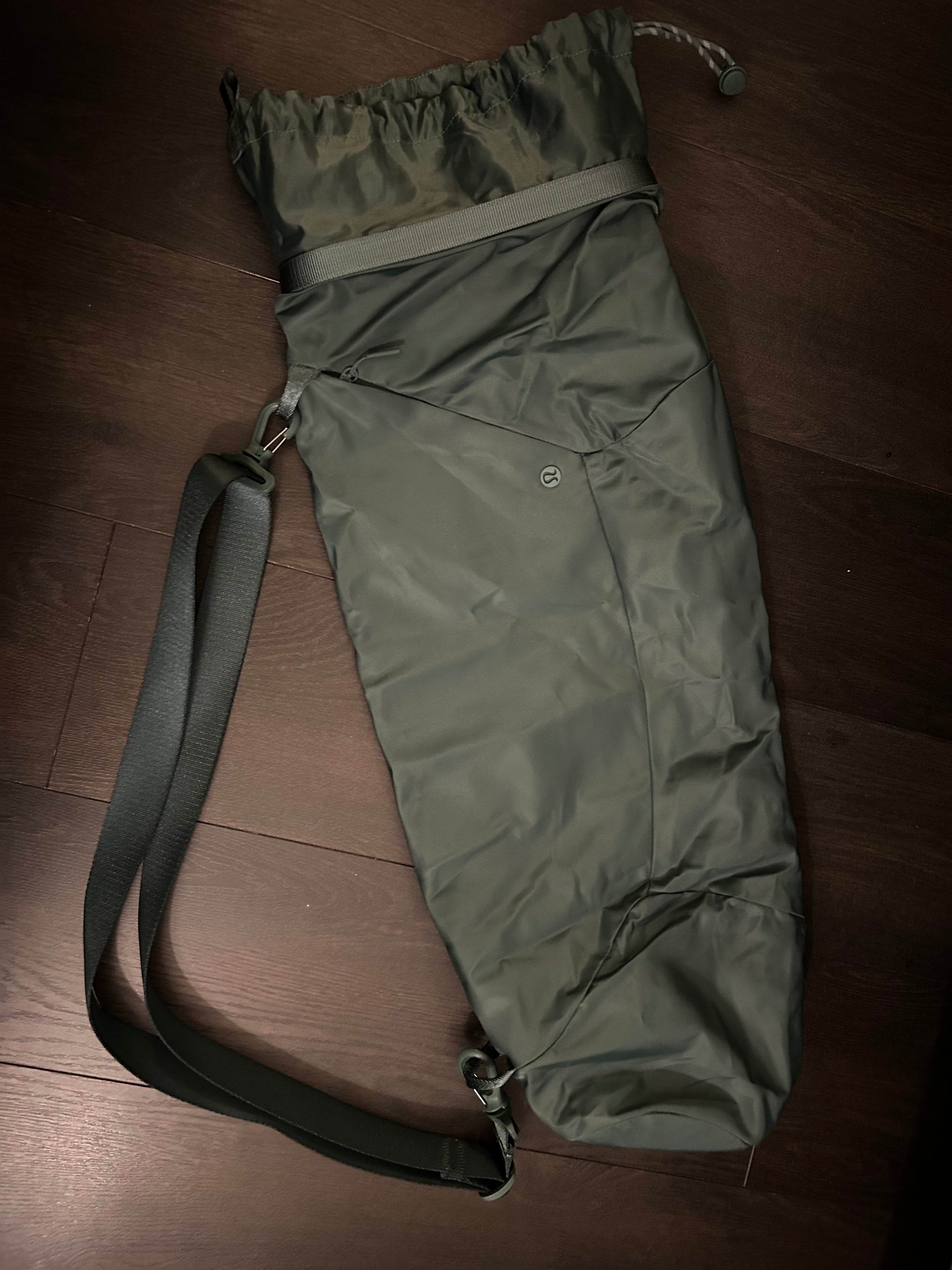 Lululemon Yoga Mat Bag – Dark Jade Green – Excellent Pre-Owned Condition
