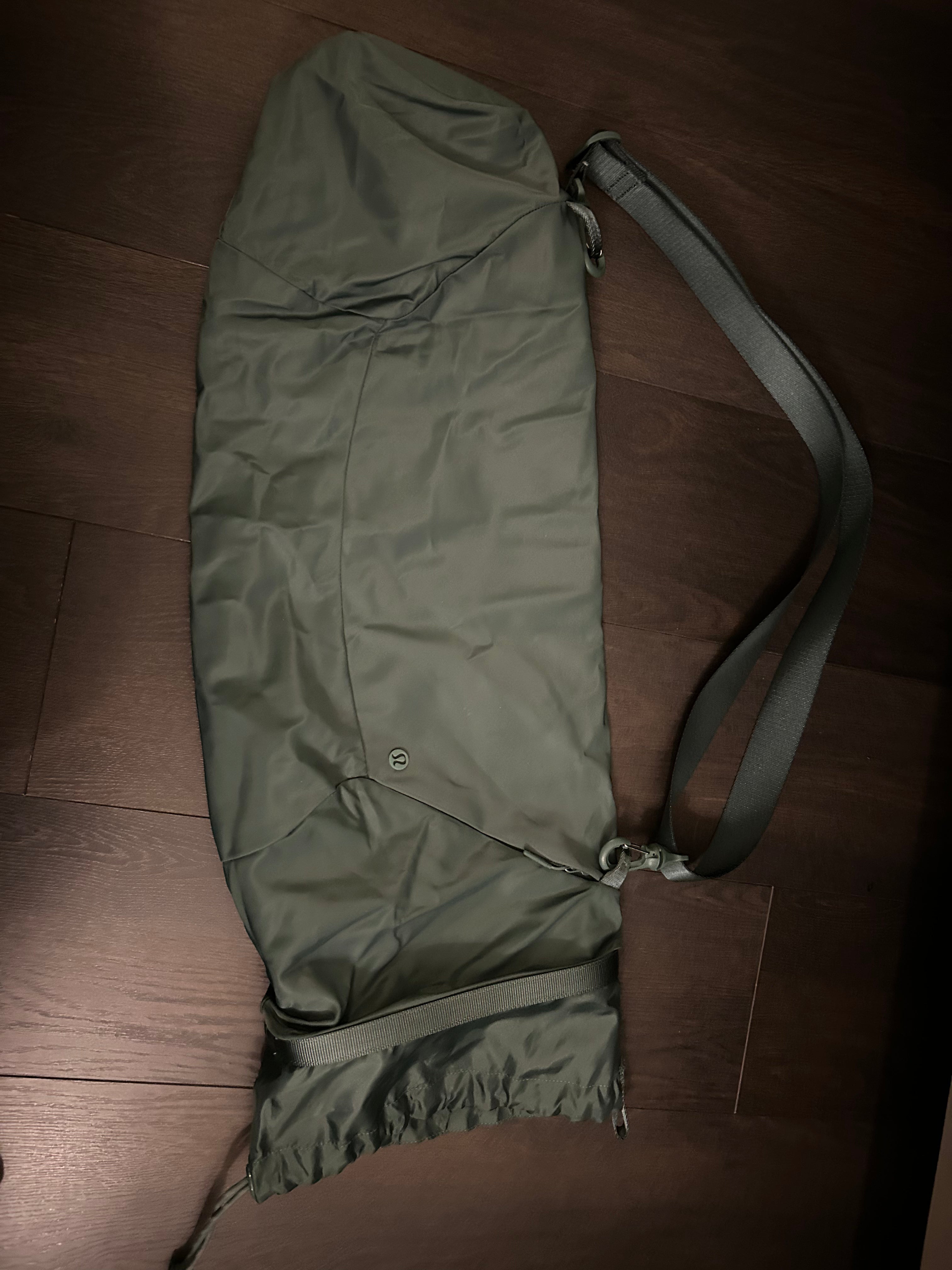 Lululemon Yoga Mat Bag – Dark Jade Green – Excellent Pre-Owned Condition