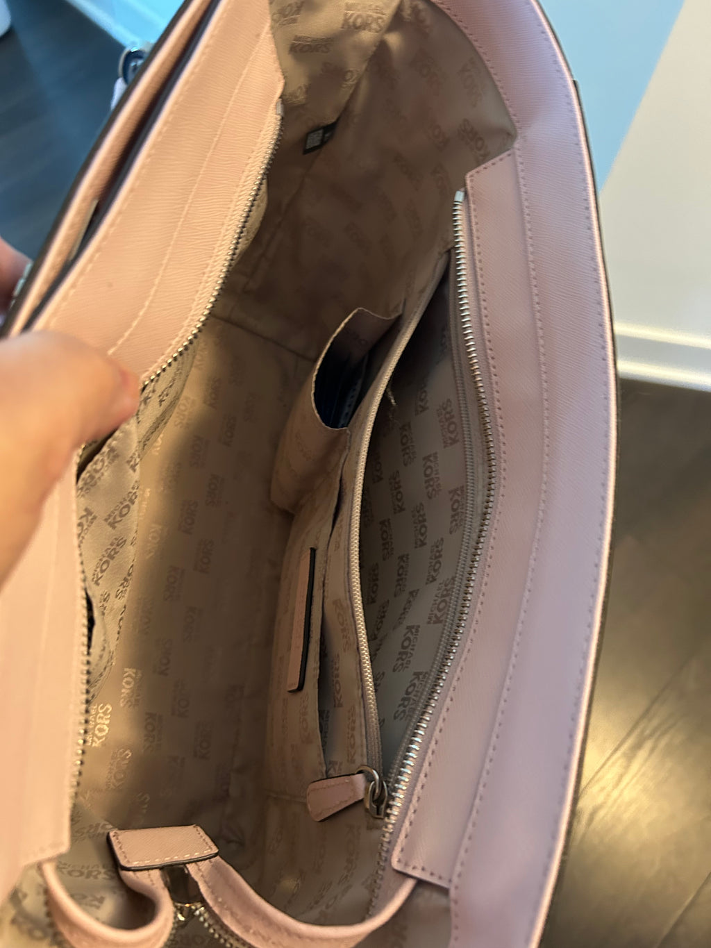 Michael Kors Blush Pink Leather Tote Bag — Excellent Pre-Owned Condition