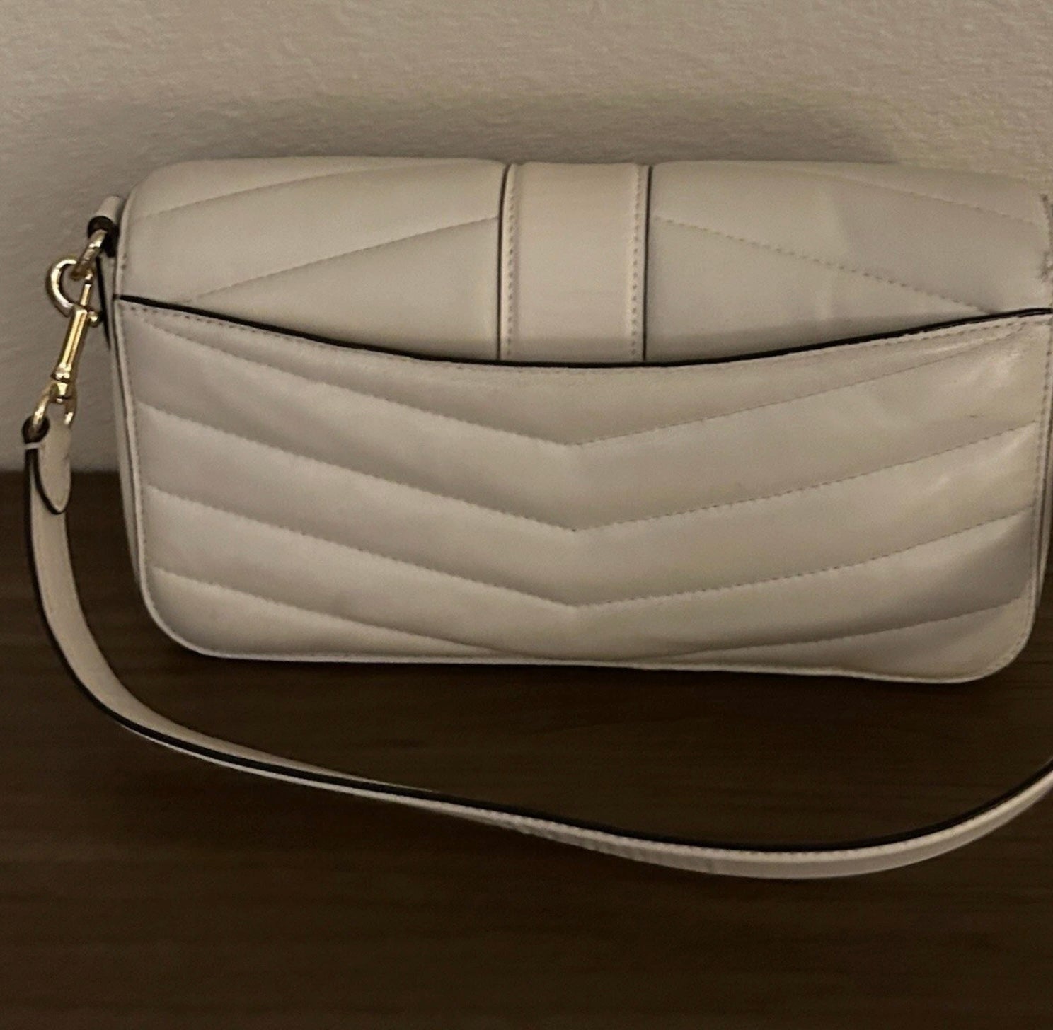 Authentic Coach Quilted Leather Shoulder Bag – Chalk/Cream – Excellent Pre-Owned Condition