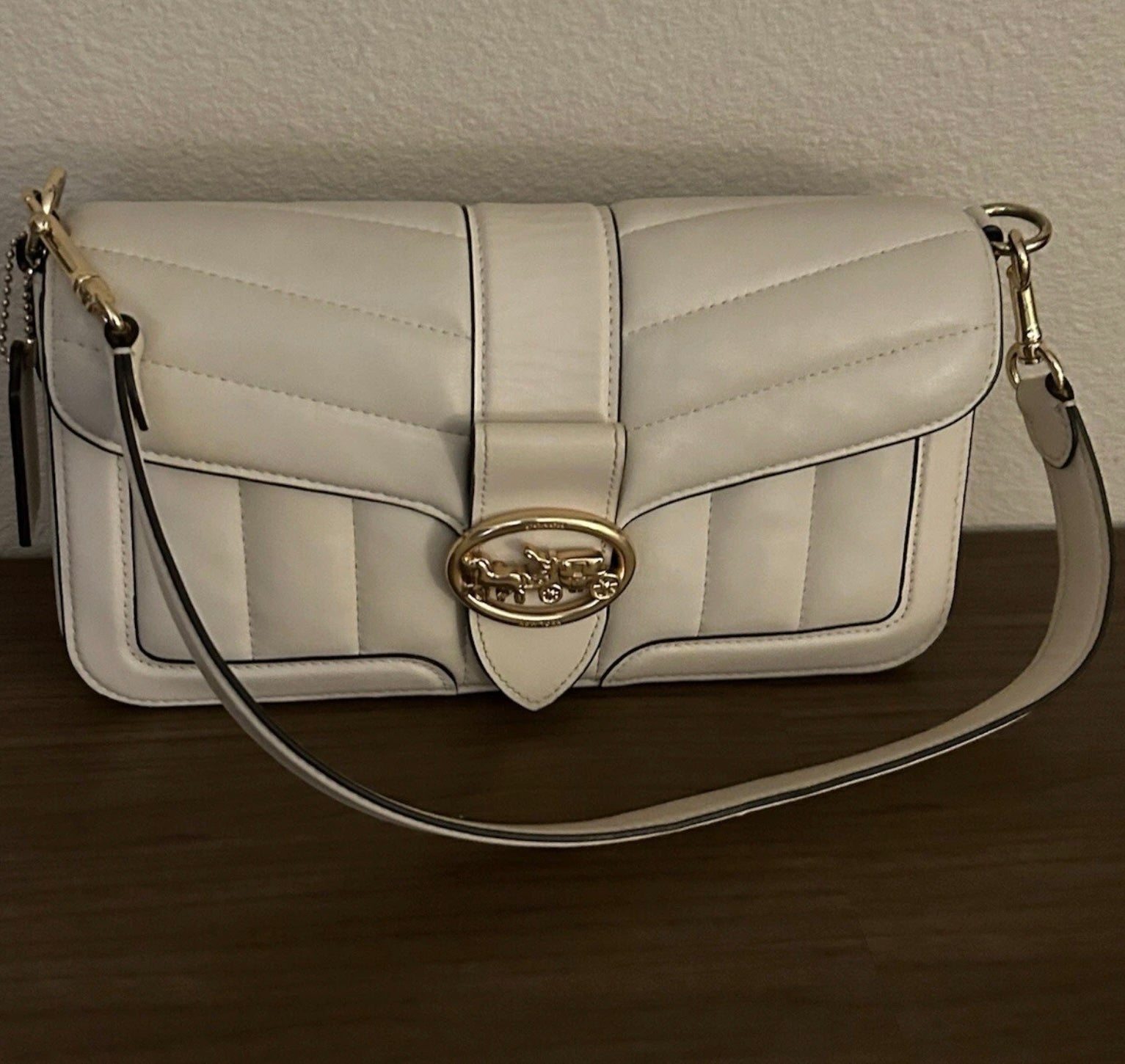 Authentic Coach Quilted Leather Shoulder Bag – Chalk/Cream – Excellent Pre-Owned Condition