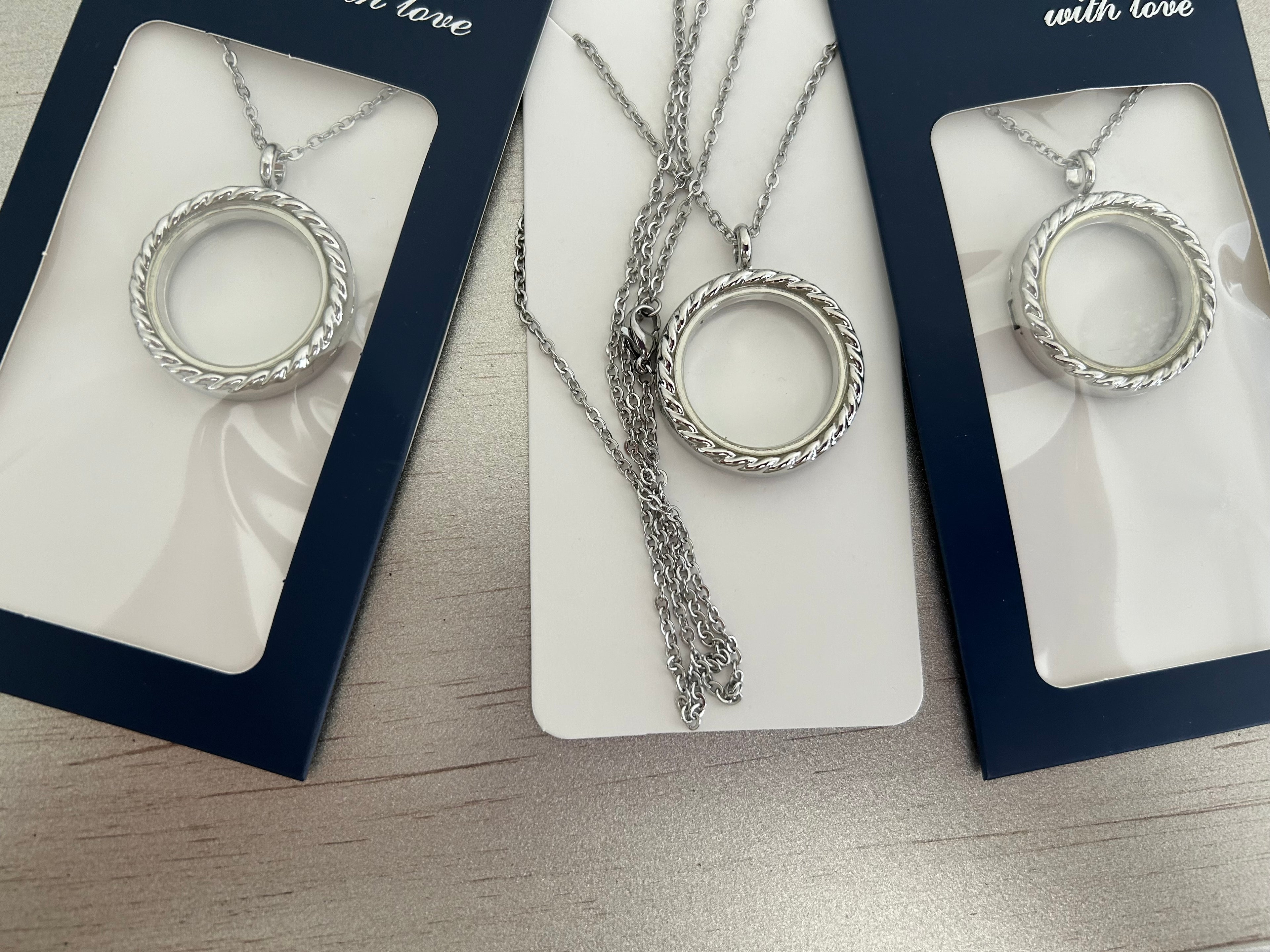 ⁠[New In Box] Silver Twisted Rope Floating Glass Locket Necklace | EFFY Keepsake⁠
